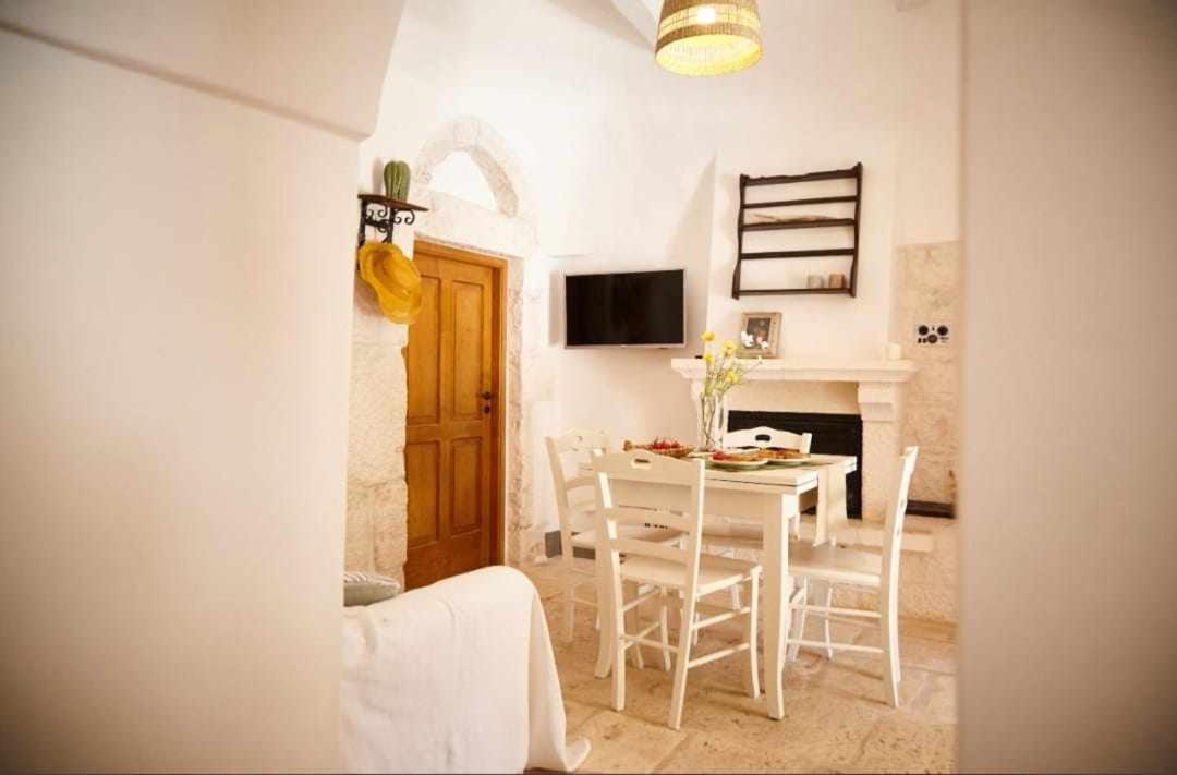 Villa Trulli Azzalema With Exclusive Pool Brindisi Esterno foto